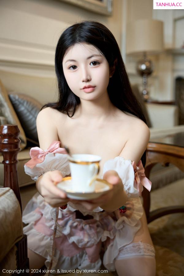   [XiuRen]高清写真图 2024.09.27 No.9218 陈小花 美腿丝袜第9张图片